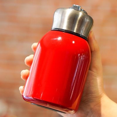 Taça de aço inoxidável com tampa