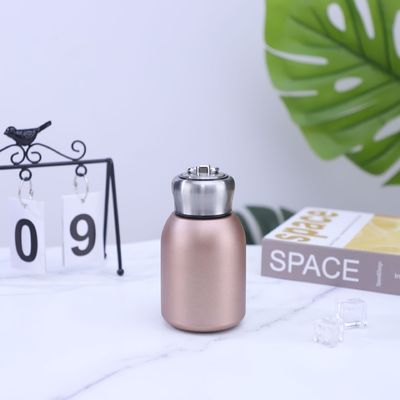 Taça de aço inoxidável com tampa