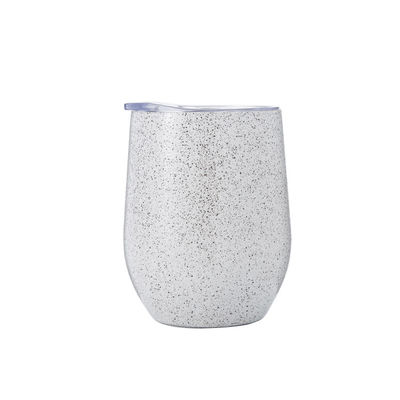 O projeto novo isolou copos do vinho com tampas, capacidade pequena isolada da caneca do vinho