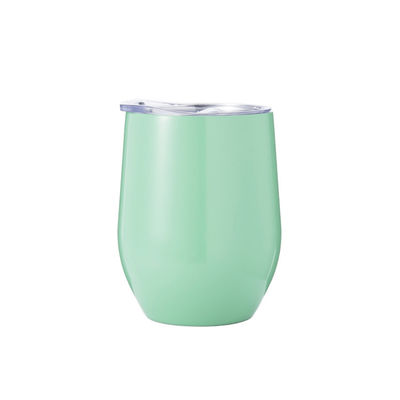O projeto novo isolou copos do vinho com tampas, capacidade pequena isolada da caneca do vinho