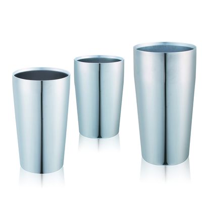 cofre forte 20oz que bebe a secadora de roupa isolada de aço inoxidável